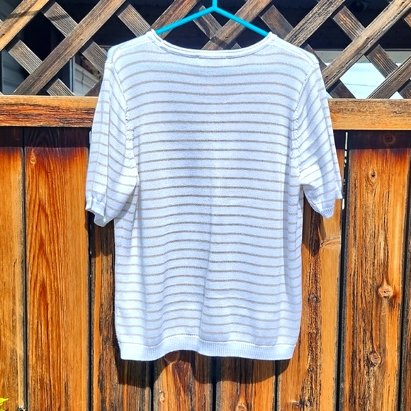 ⭐️Alia Tan and Cream loose knit Tee - Picture 8 of 9